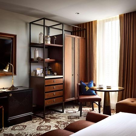 Отель The Peregrine Omaha Downtown Curio Collection By Hilton Экстерьер фото