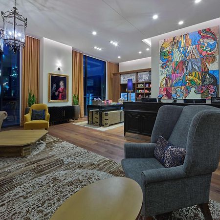 Отель The Peregrine Omaha Downtown Curio Collection By Hilton Экстерьер фото
