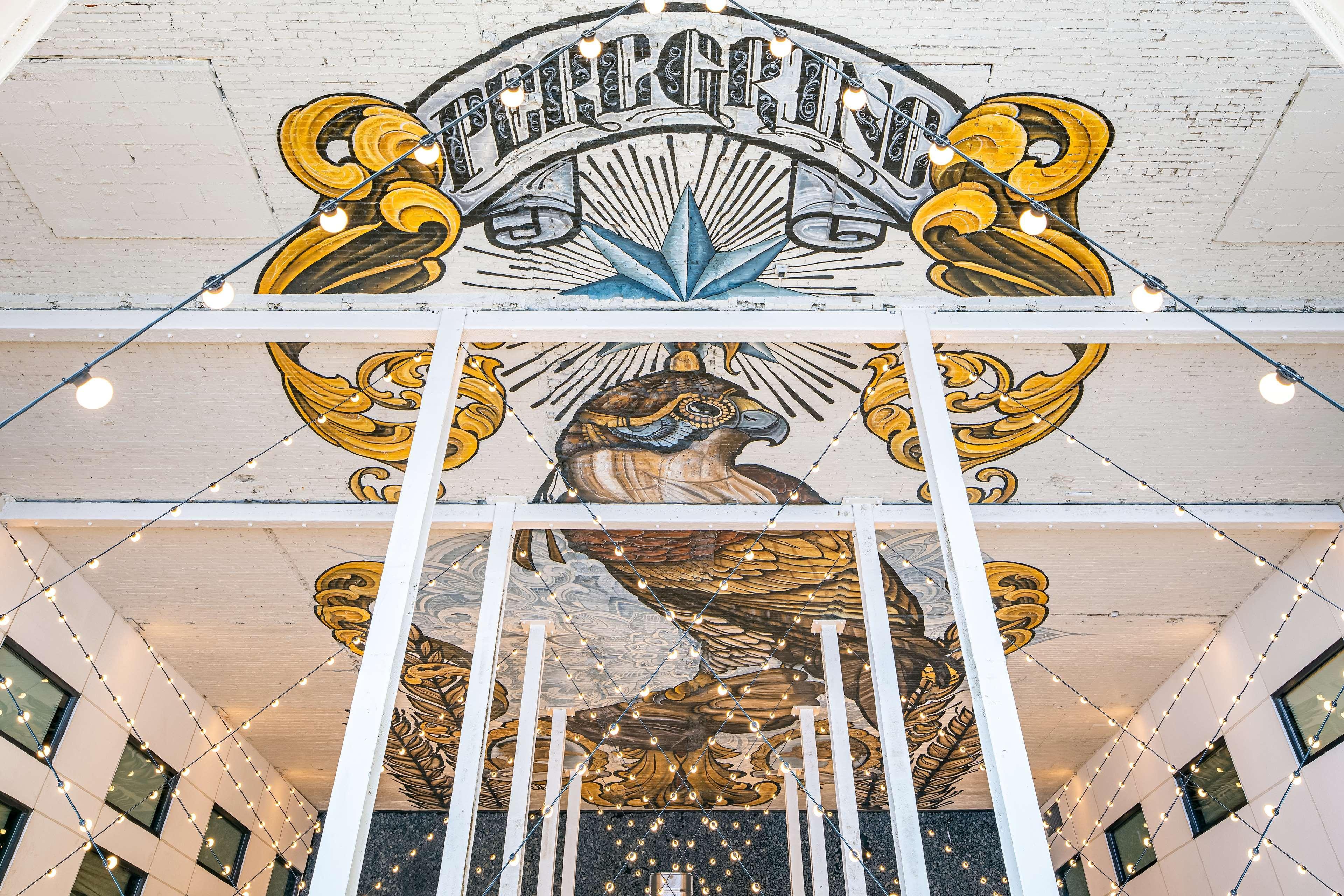 Отель The Peregrine Omaha Downtown Curio Collection By Hilton Экстерьер фото